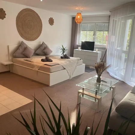 Kingsize Bett Boho Apartment Mit Tiefgarage Naehe Salzburg Freilassing Zewnętrze zdjęcie