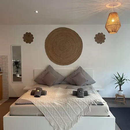 Kingsize Bett Boho Apartment Mit Tiefgarage Naehe Salzburg Freilassing Zewnętrze zdjęcie